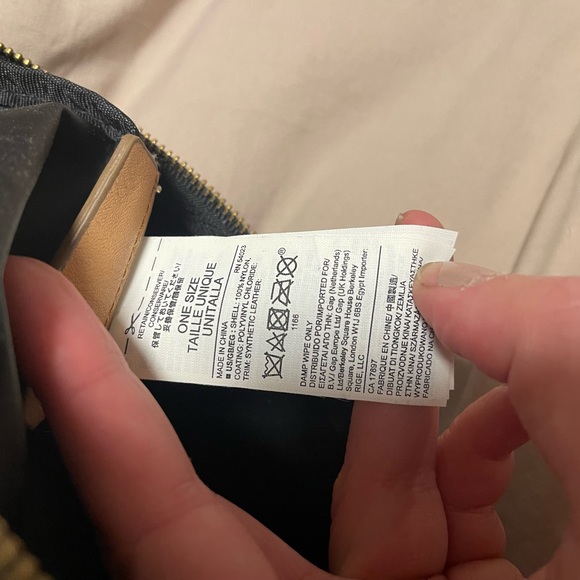 Banana Republic large zippered pouch - Picture 4 of 4